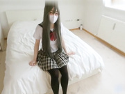 纯洁的白丝少女_替我足交_我超爱她的美腿
