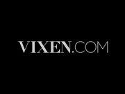 捷克新生代女艺人、模特极品女神斯泰西与姐妹在景色怡人的薰衣草园和海边与猛男玩双飞女神淫水多叫声爽